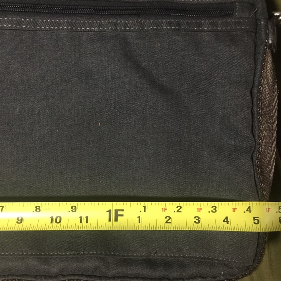 TUMI flawed messenger bag super quality EUC - Picture 15 of 16